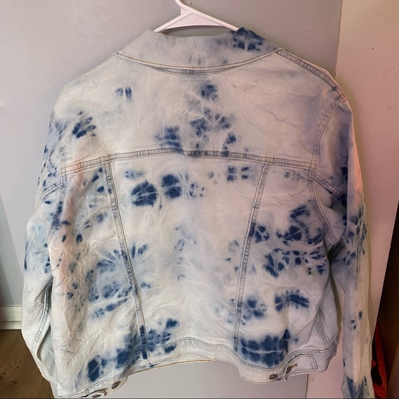 NWT LEVI Acid Wash Denim Jacket 💎💫🦋 - Picture 2 of 3